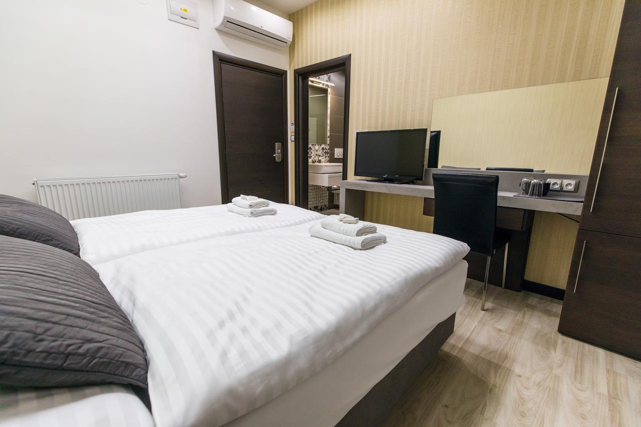 Hotel U Kostela Модржице Экстерьер фото