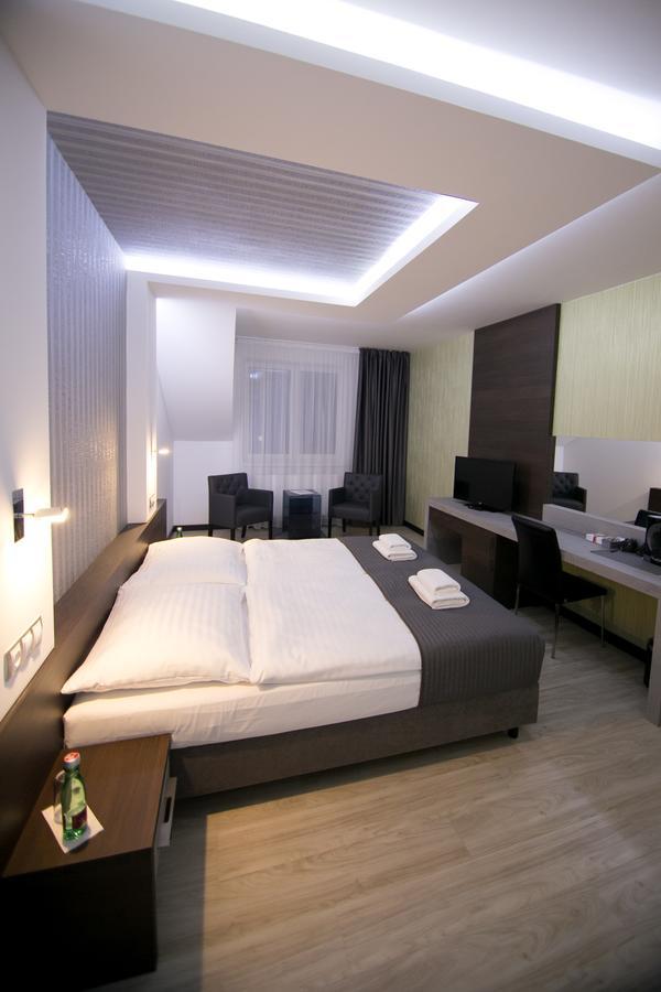 Hotel U Kostela Модржице Экстерьер фото